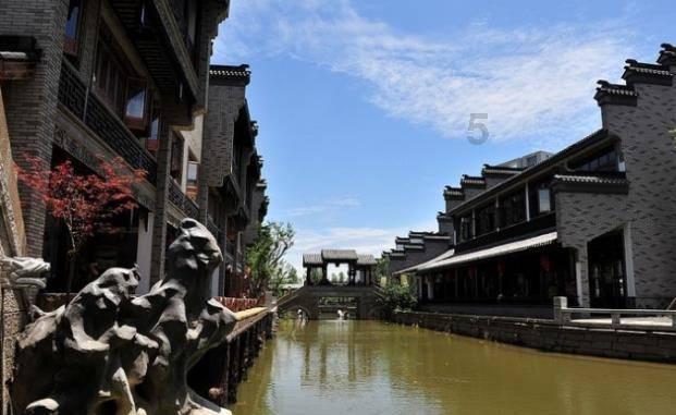 美的家用中央空调：领航家居舒适度，冠名华夏家博会10城展会